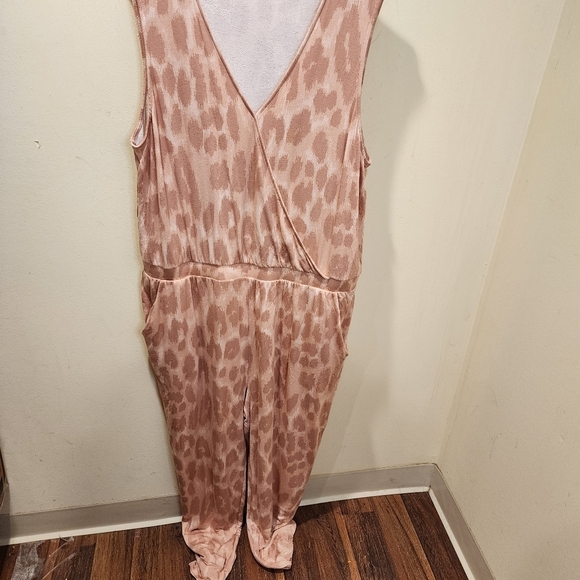 G By Giuliana Pink one Piece Jumpsuit Plus size 1X - Picture 2 of 14